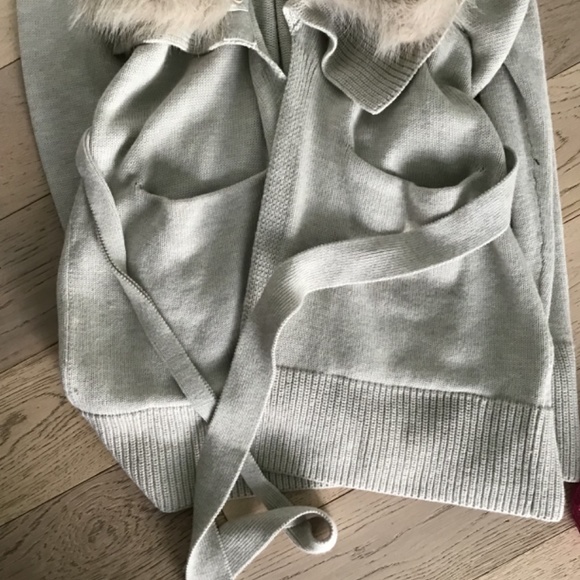 Banana Republic Cardigan - Picture 3 of 6